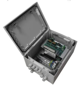 Коммутатор TFortis PSW-2G8F+Box